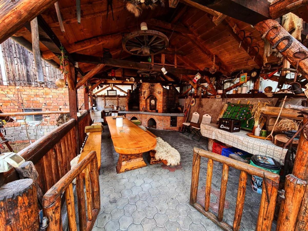 Cabana Vanatorilor Poiana Marului  Ngoại thất bức ảnh