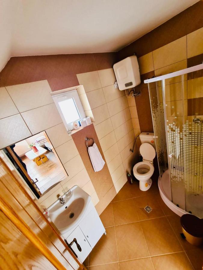 Cabana Vanatorilor Poiana Marului  Ngoại thất bức ảnh